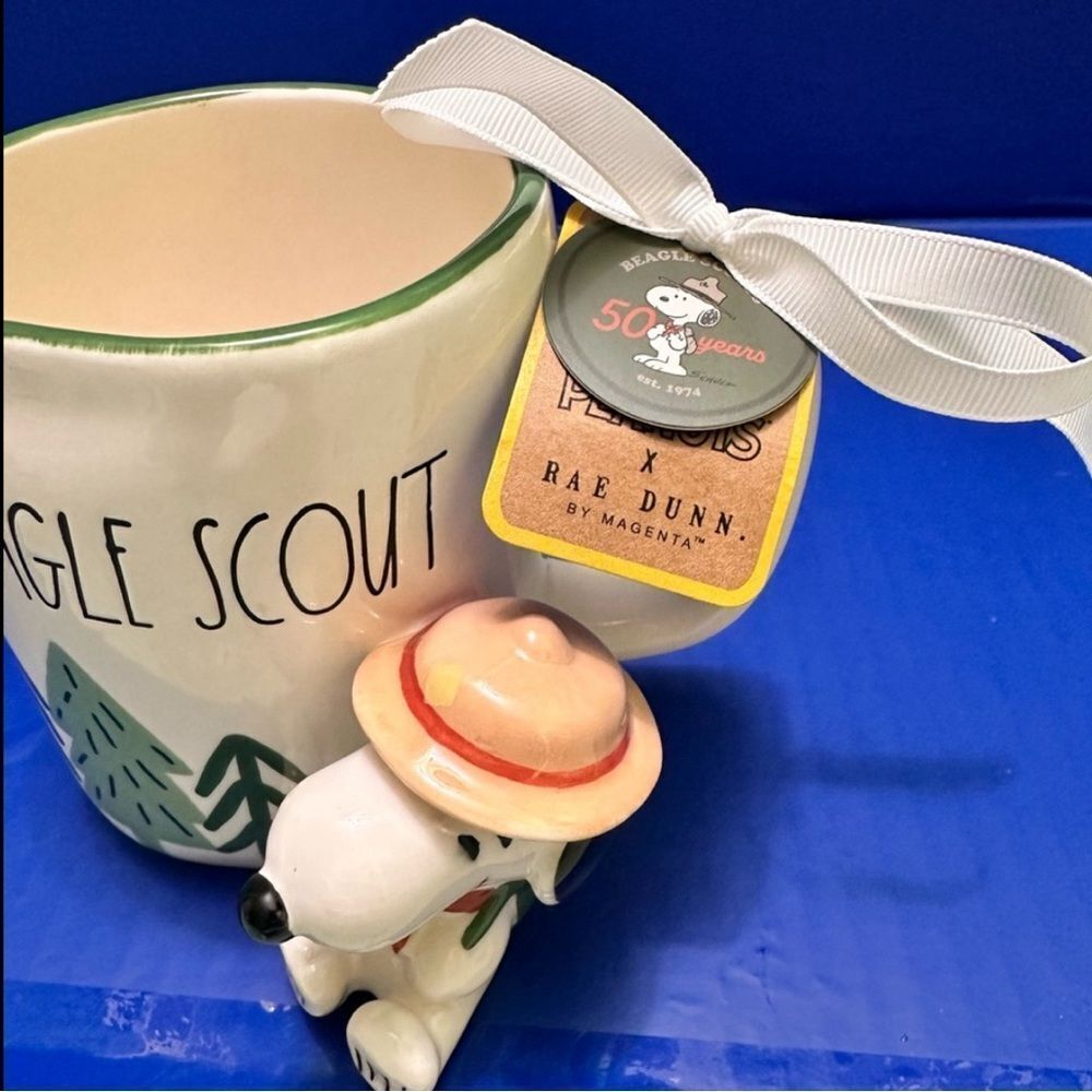 Peanuts x Rae Dunn Snoopy "BEAGLE SCOUT" Ceramic Mug - Picture 3 of 8